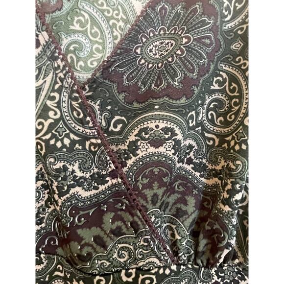Perception Concept Women's Size 2X Green Paisley Floral Blouse Cap Sleeve - Picture 8 of 9